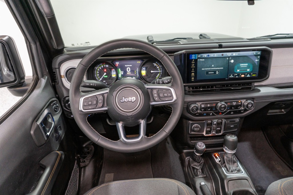 2025 Jeep Wrangler Image 11