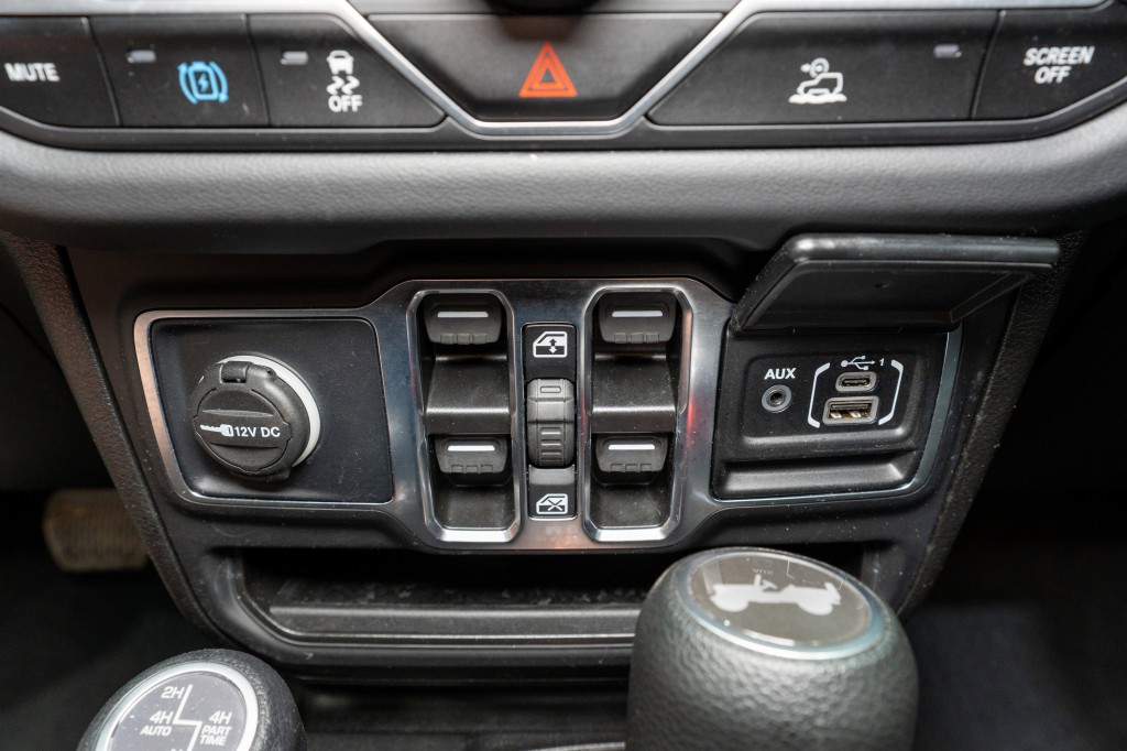 2025 Jeep Wrangler Image 22
