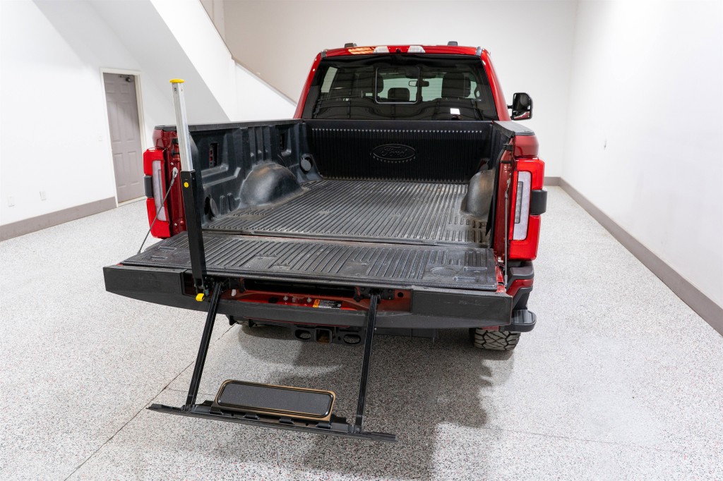 2025 Ford F-250 Image 11