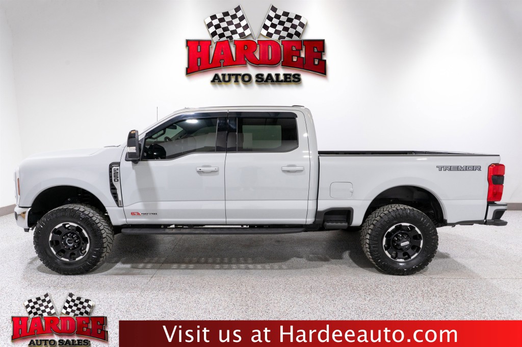2025 Ford F-250 Image 1