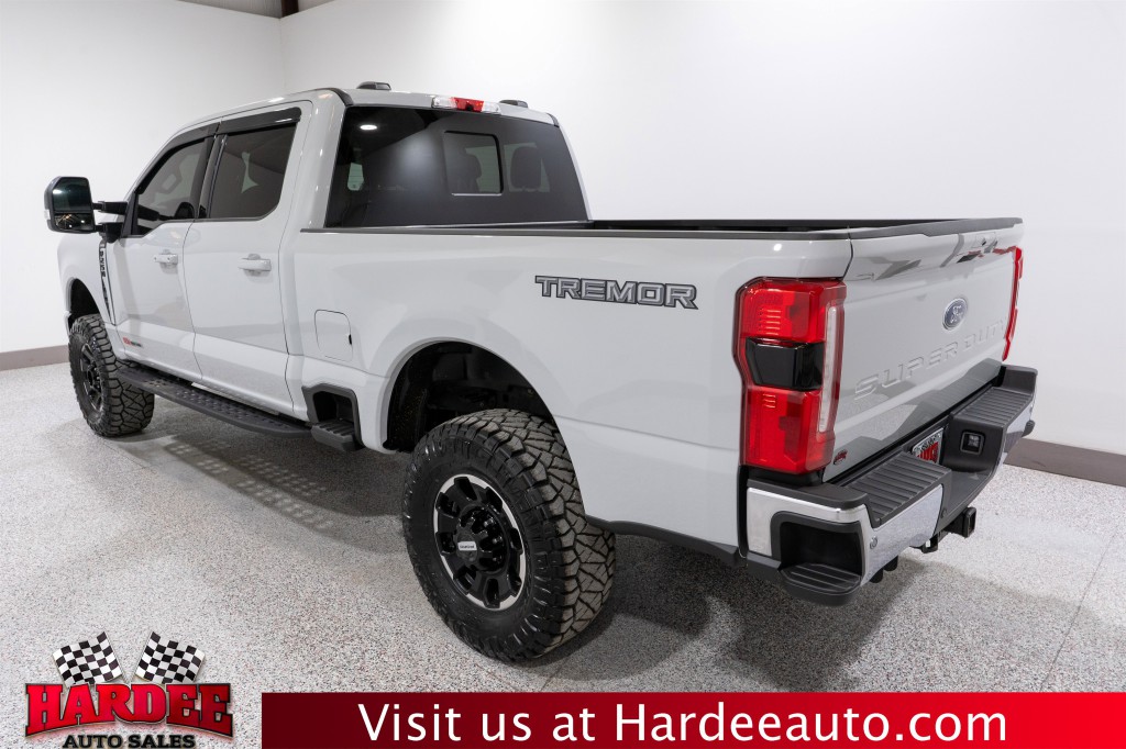 2025 Ford F-250 Image 3