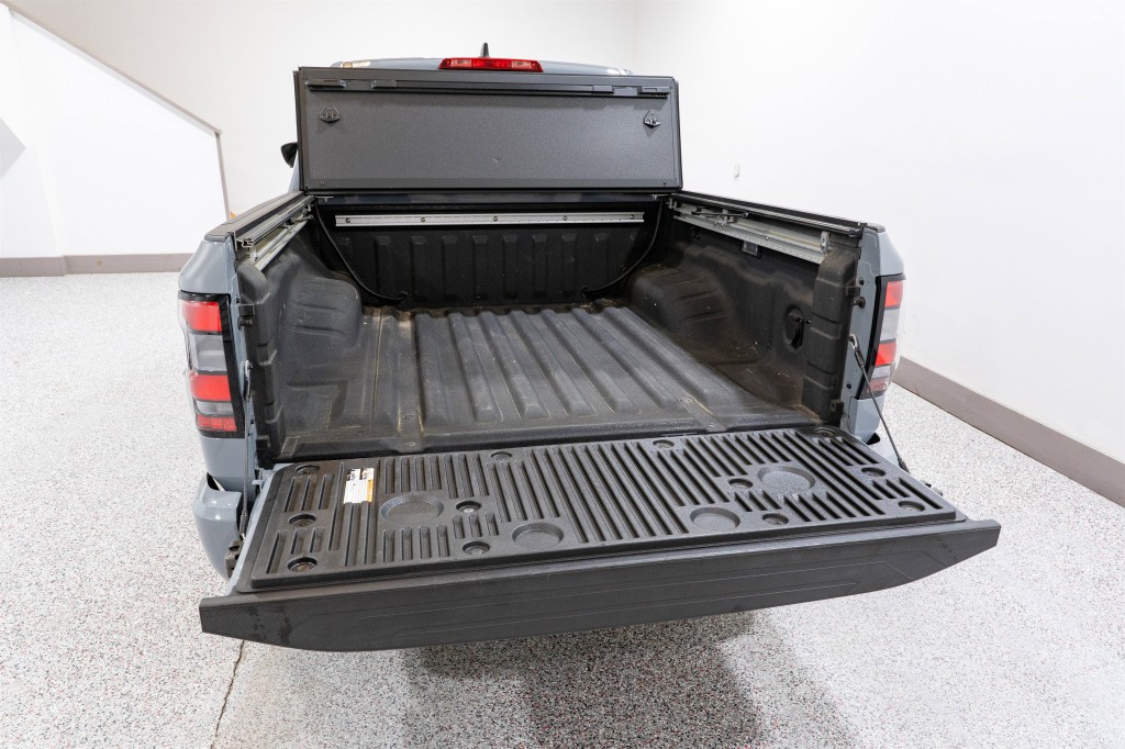 2023 Nissan Frontier Image 12