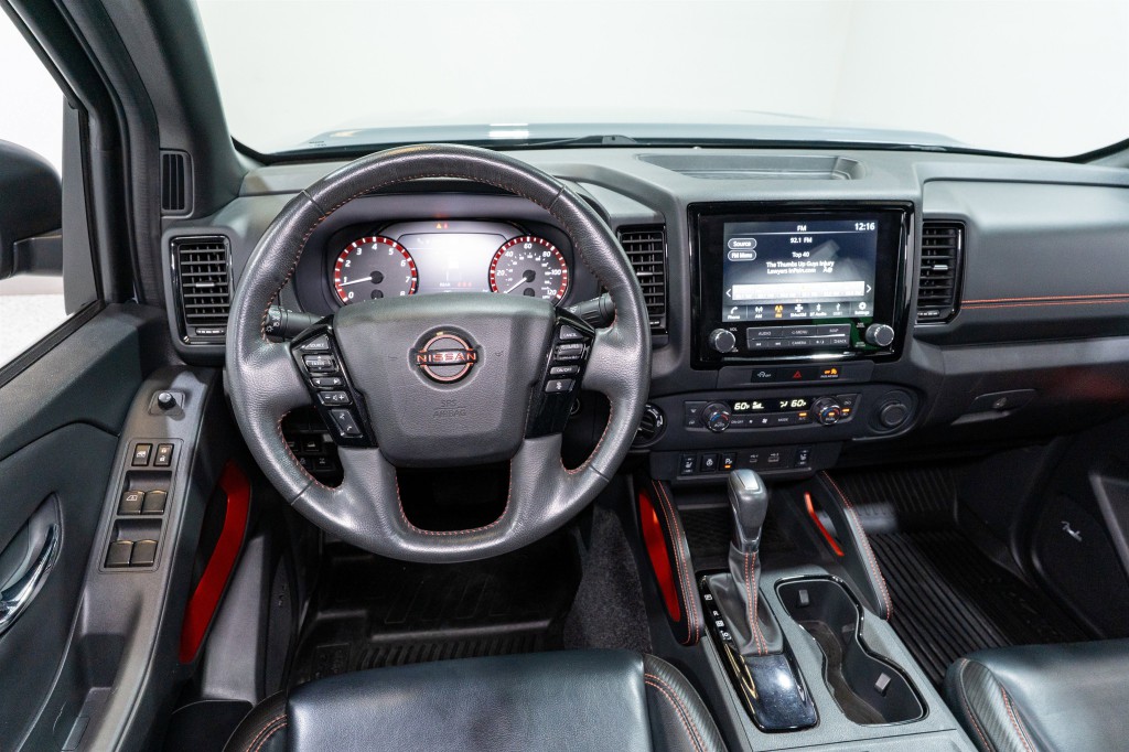 2023 Nissan Frontier Image 13