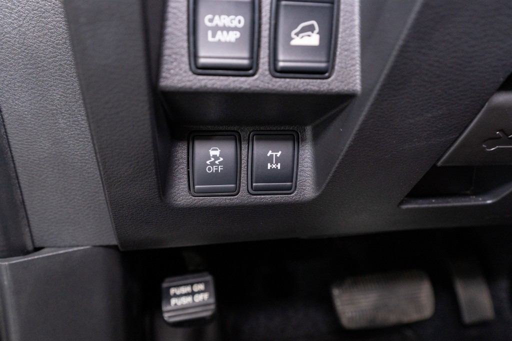 2023 Nissan Frontier Image 36