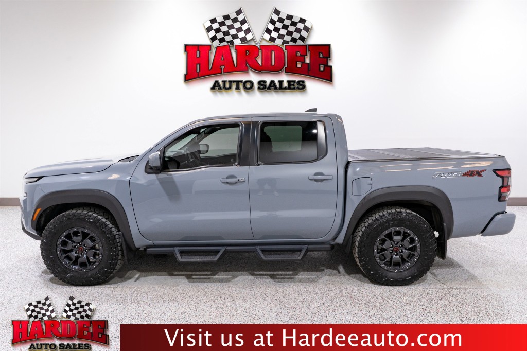 2023 Nissan Frontier Image 1