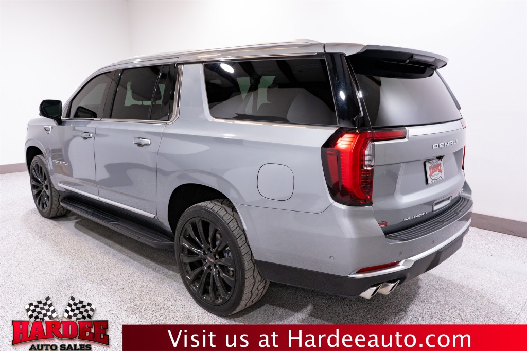 2025 GMC Yukon Image 3