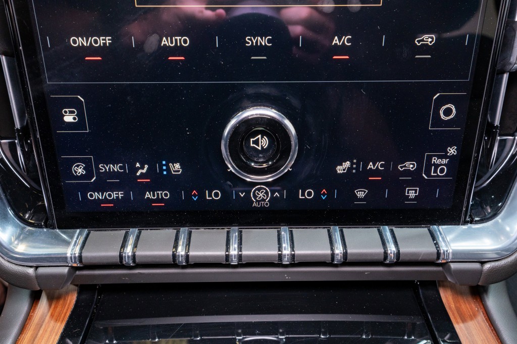 2025 GMC Yukon Image 24