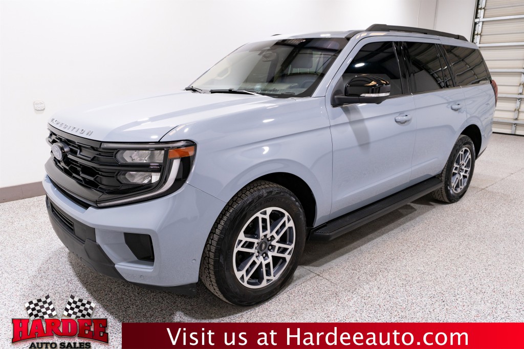 2025 Ford Expedition Image 2