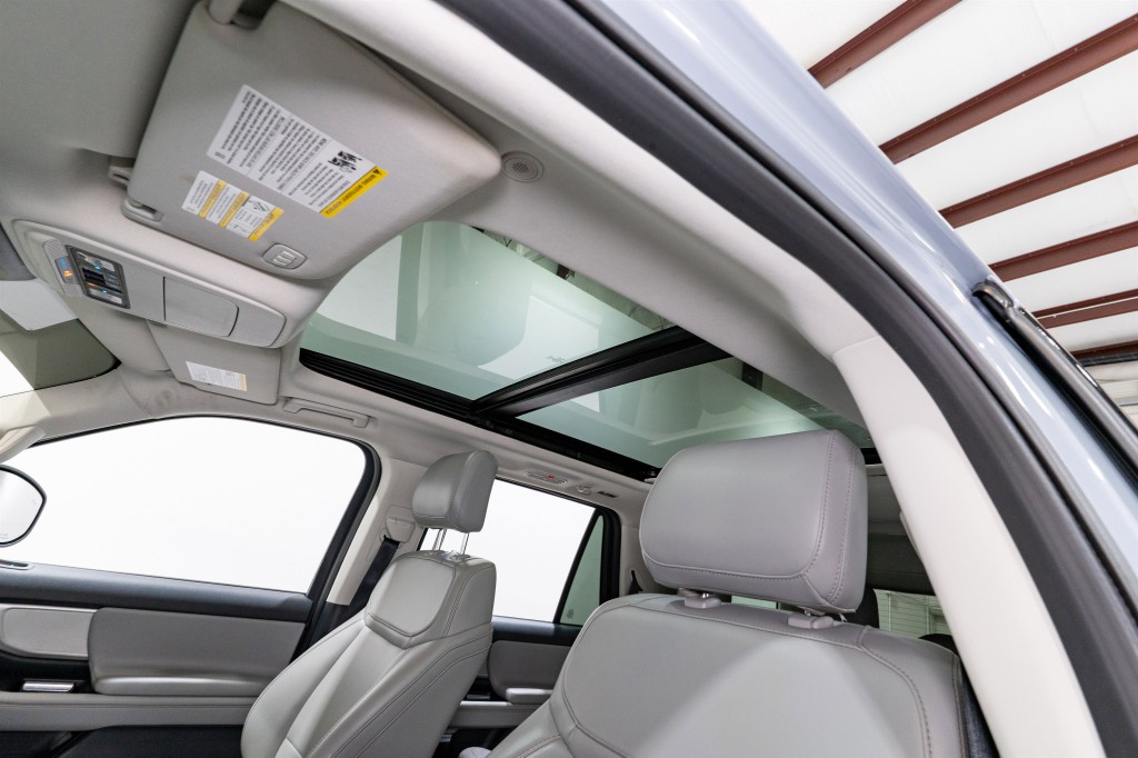2025 Ford Expedition Image 16