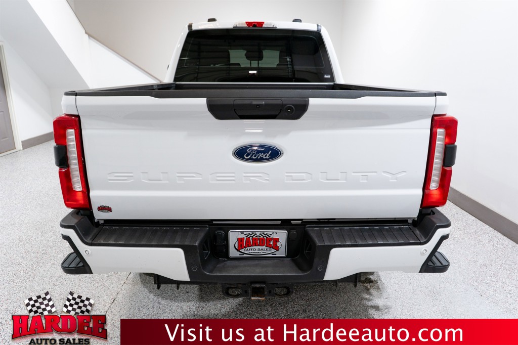 2025 Ford F-250 Image 4