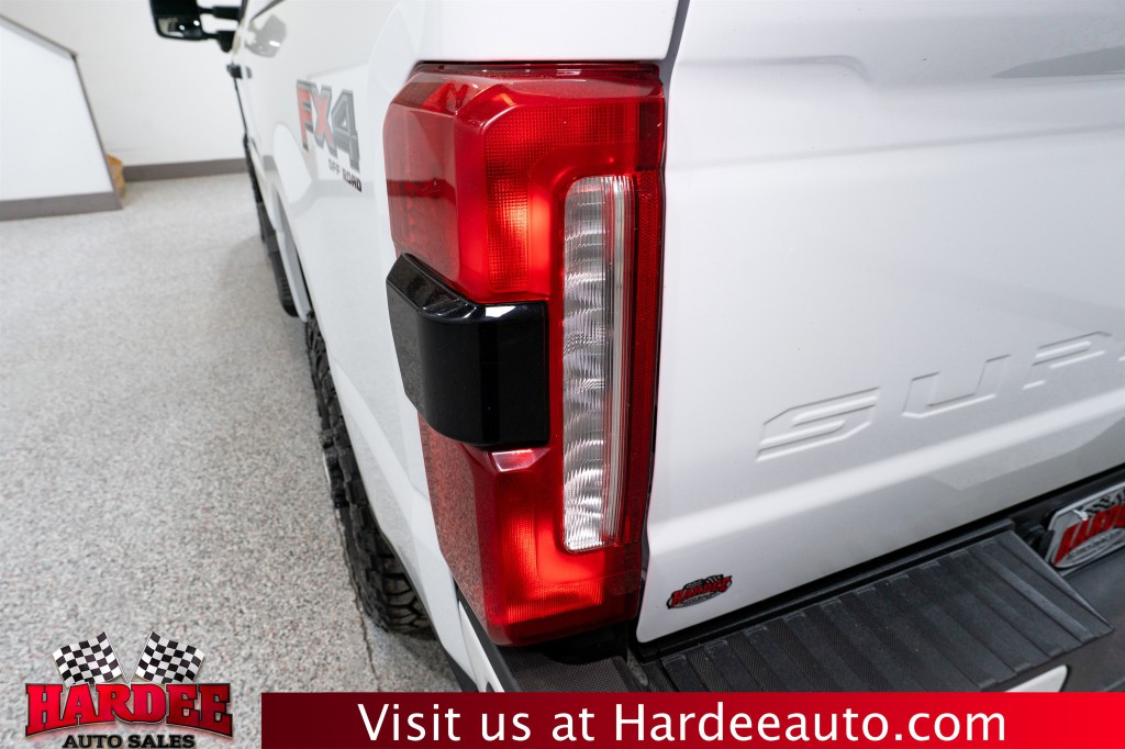 2025 Ford F-250 Image 9