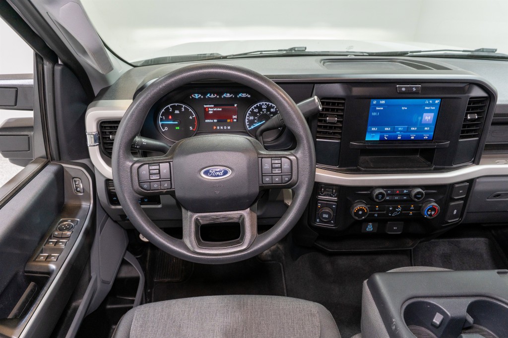 2025 Ford F-250 Image 13
