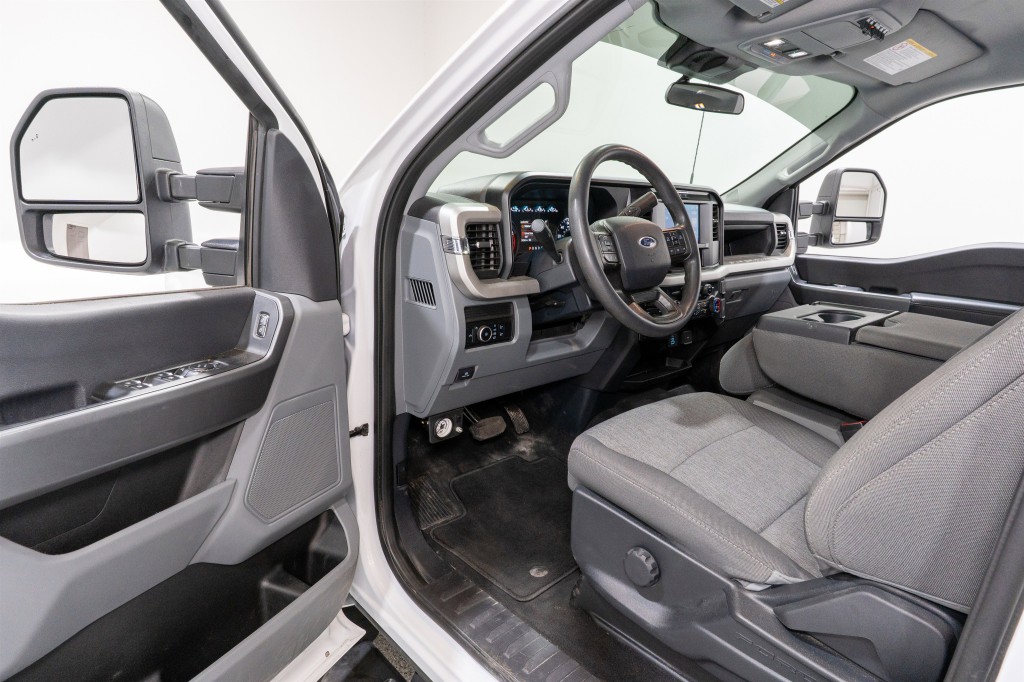 2025 Ford F-250 Image 14