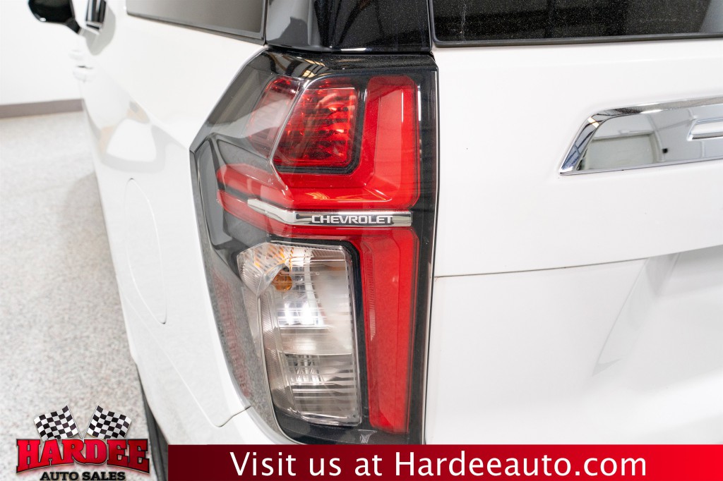 2021 Chevrolet Suburban Image 9