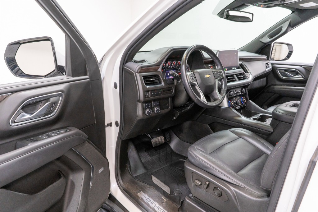 2021 Chevrolet Suburban Image 12