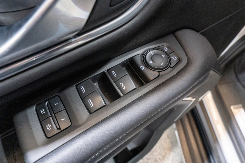 2021 Chevrolet Suburban Image 13