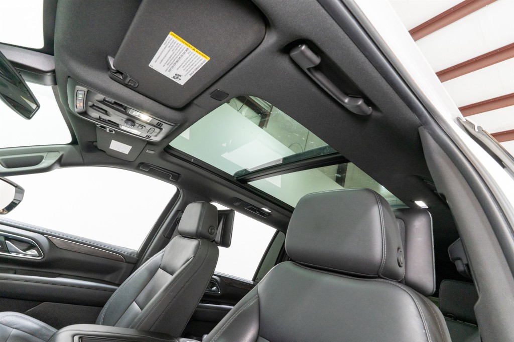 2021 Chevrolet Suburban Image 15