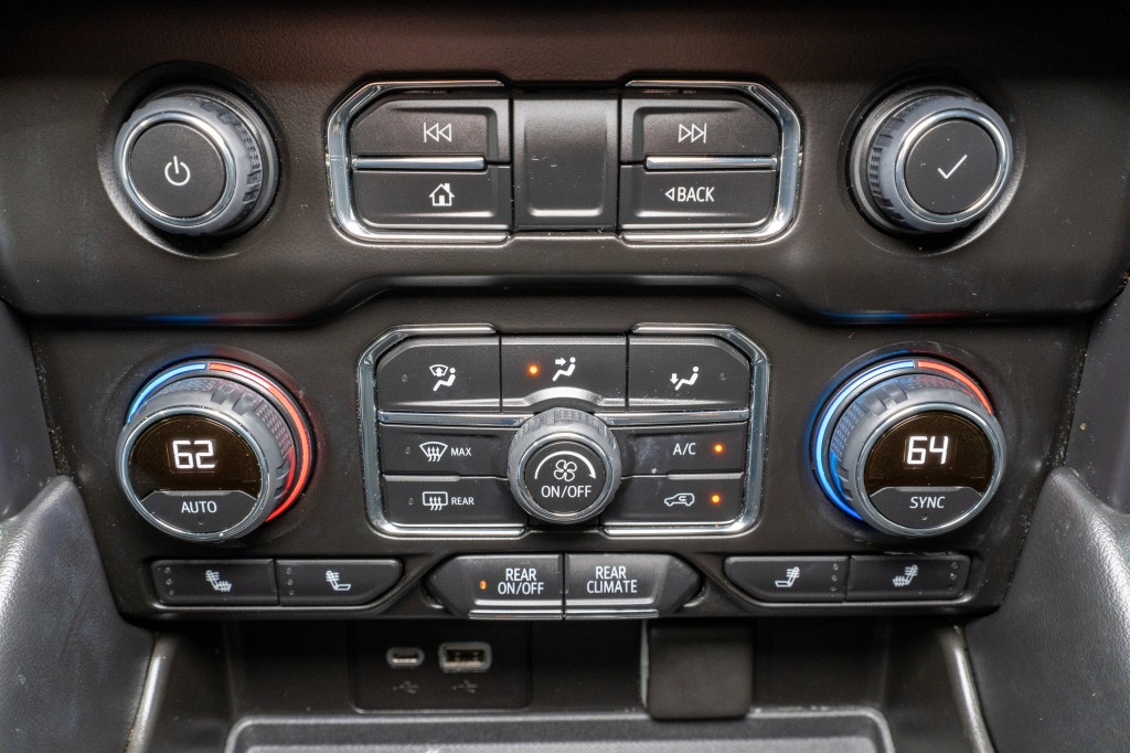 2021 Chevrolet Suburban Image 22