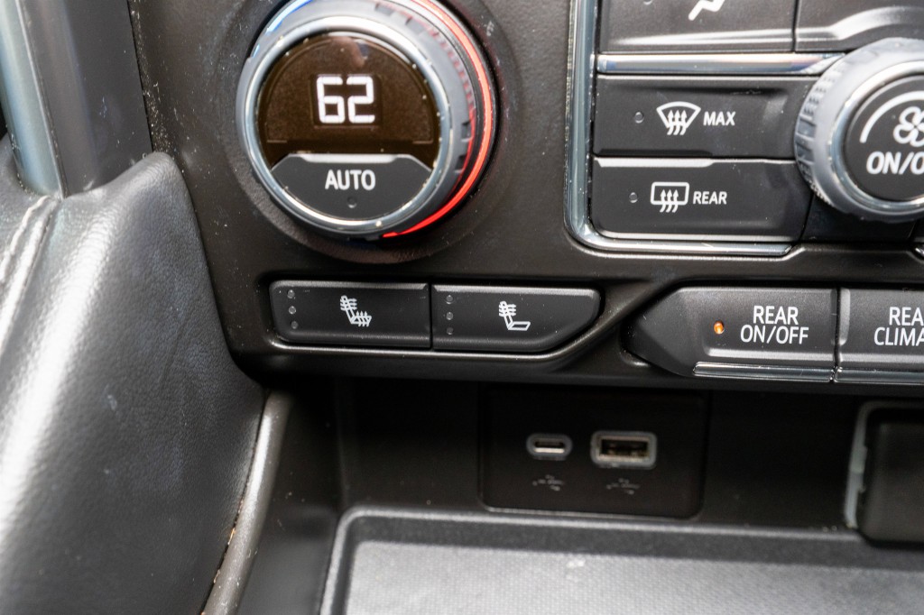 2021 Chevrolet Suburban Image 23