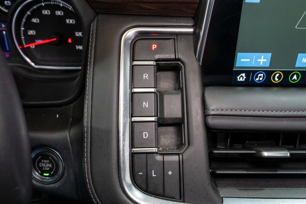 2021 Chevrolet Suburban Image 25