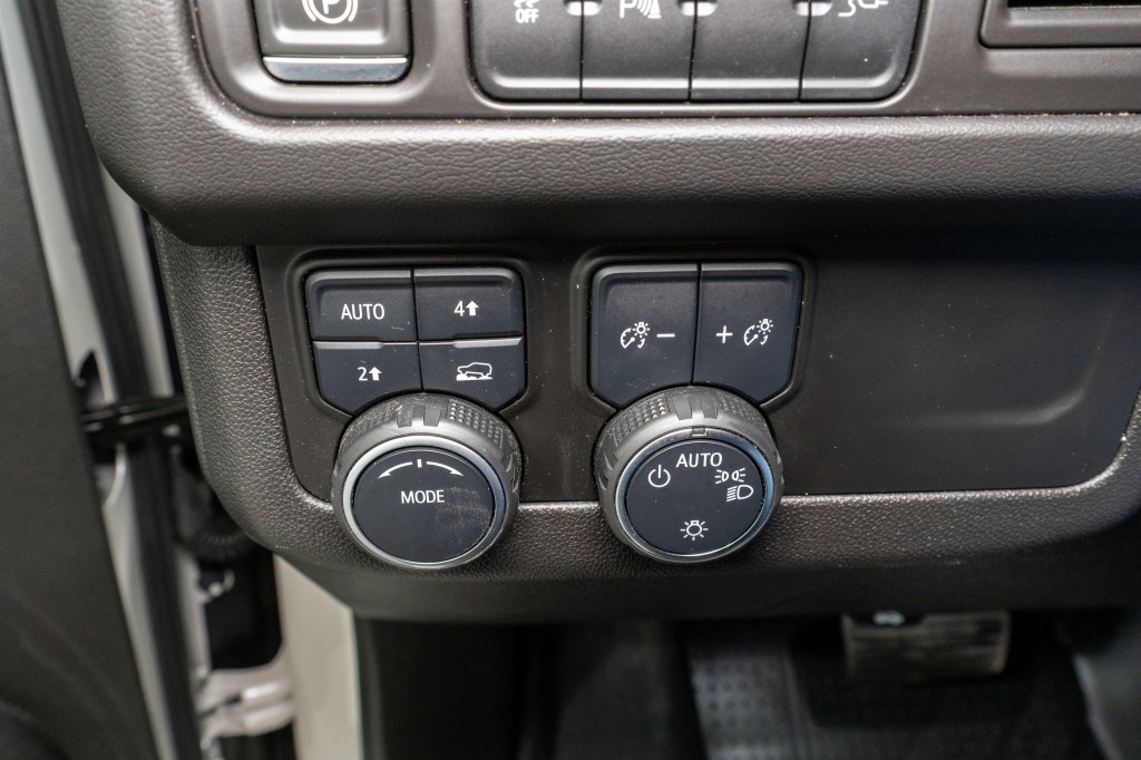 2021 Chevrolet Suburban Image 32