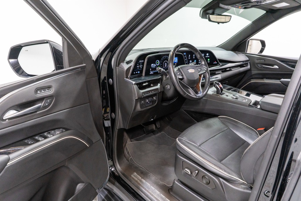 2023 Cadillac Escalade Image 12