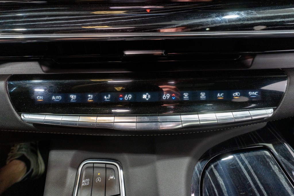 2023 Cadillac Escalade Image 23