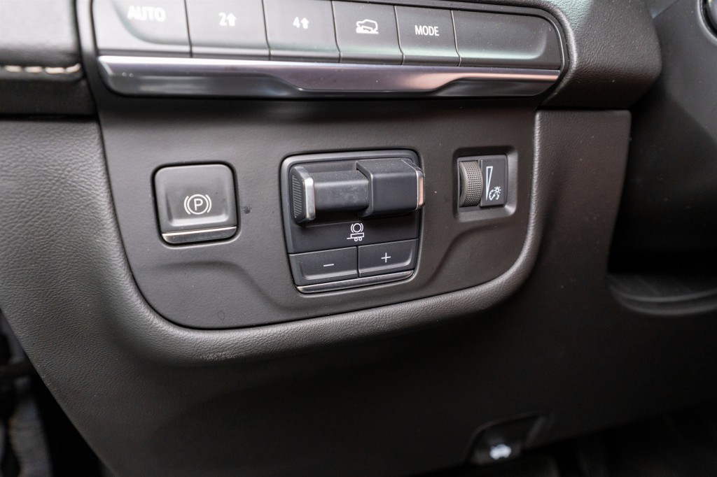 2023 Cadillac Escalade Image 35