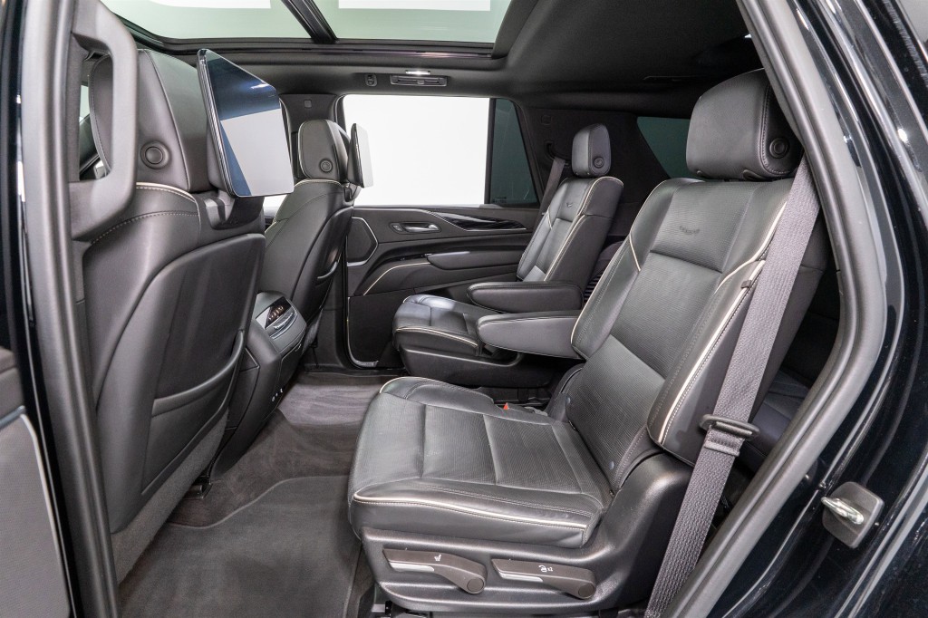 2023 Cadillac Escalade Image 36