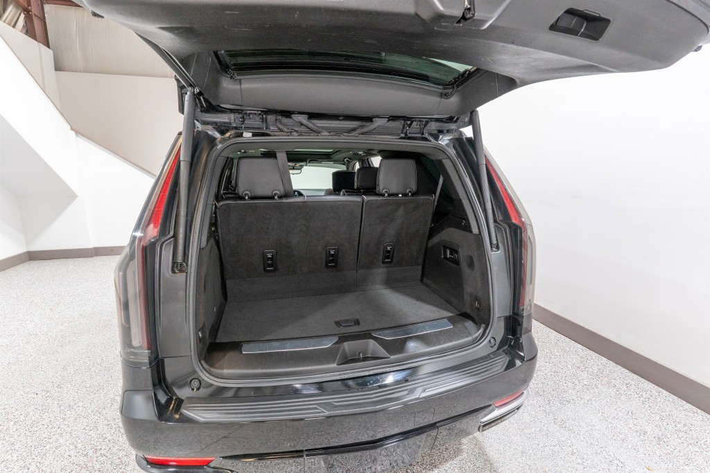 2023 Cadillac Escalade Image 39