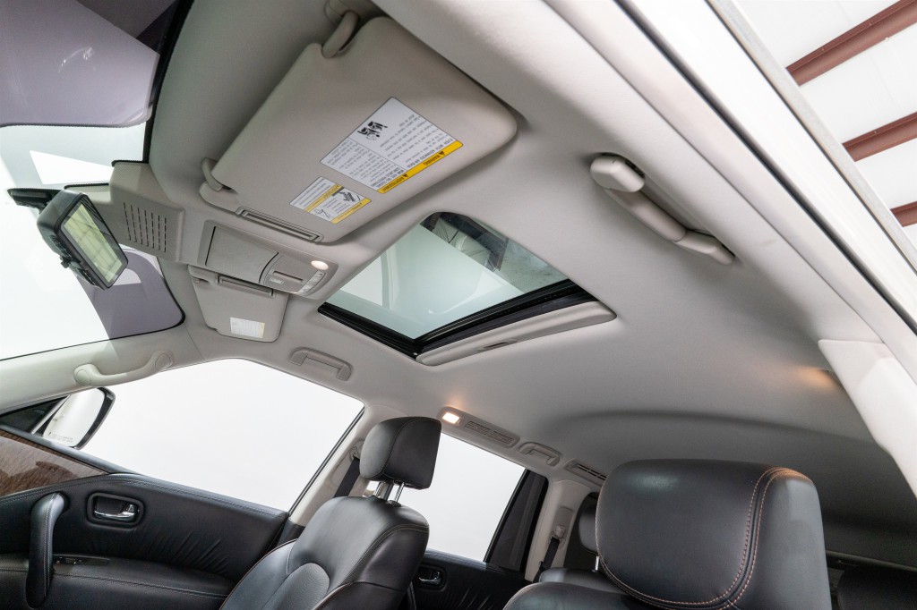 2019 Nissan Armada Image 17