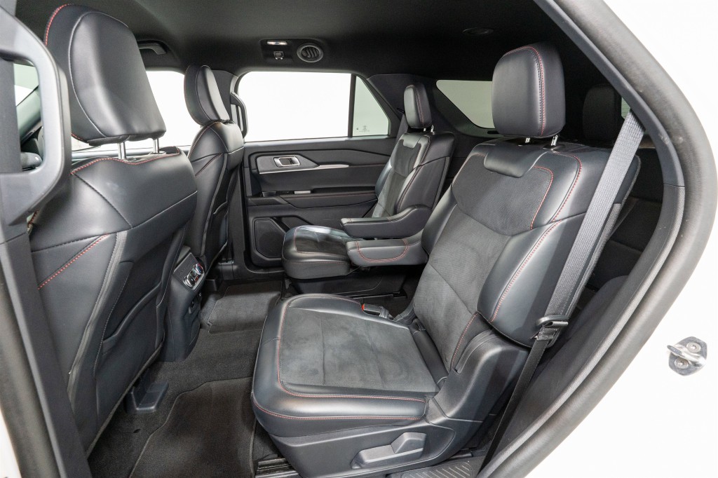 2025 Ford Explorer Image 32