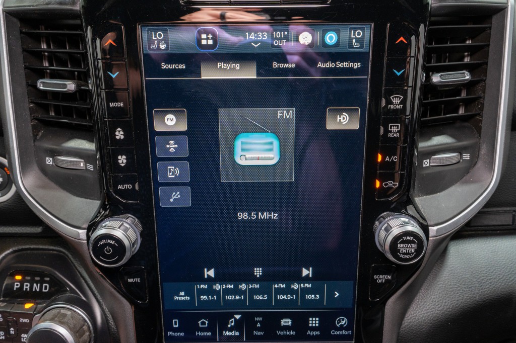 2022 RAM 1500 Image 18
