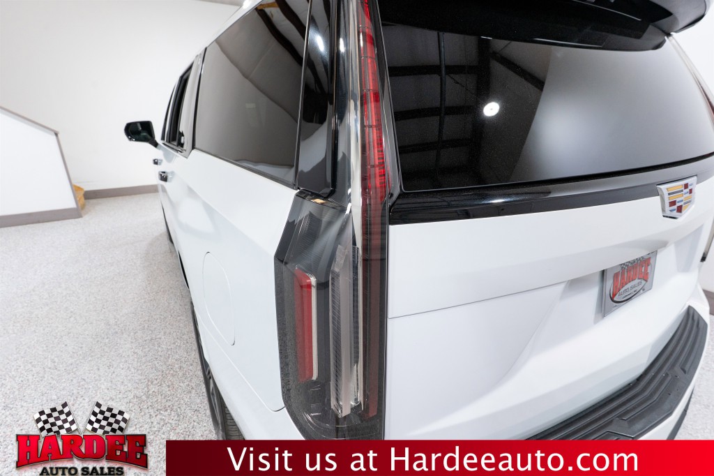 2021 Cadillac Escalade Image 9