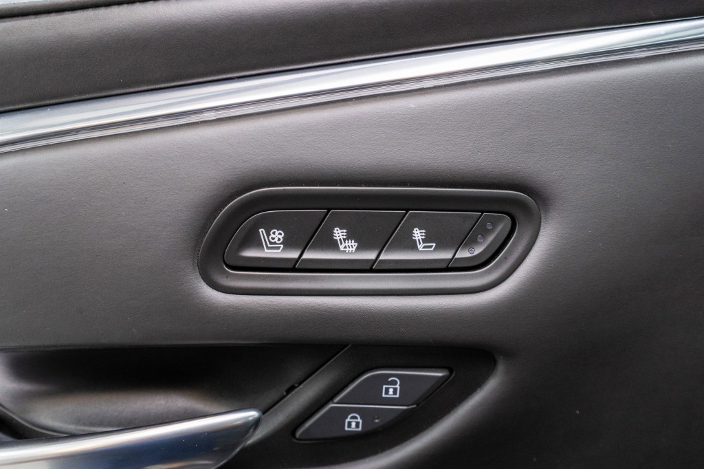 2021 Cadillac Escalade Image 15