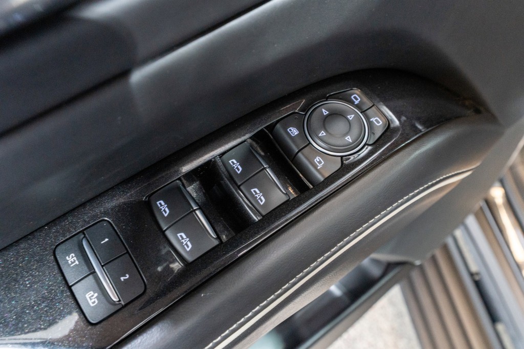 2021 Cadillac Escalade Image 16