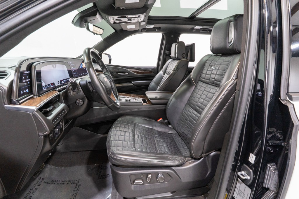 2021 Cadillac Escalade Image 17