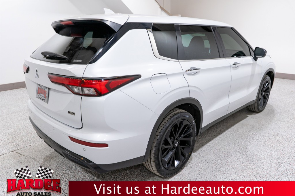 2023 Mitsubishi Outlander Image 5