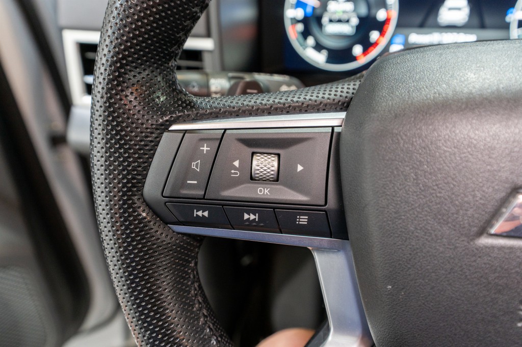 2023 Mitsubishi Outlander Image 24
