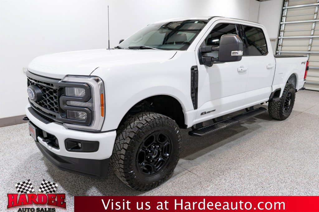 2023 Ford F-250 Image 2