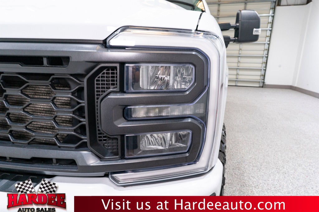 2023 Ford F-250 Image 8