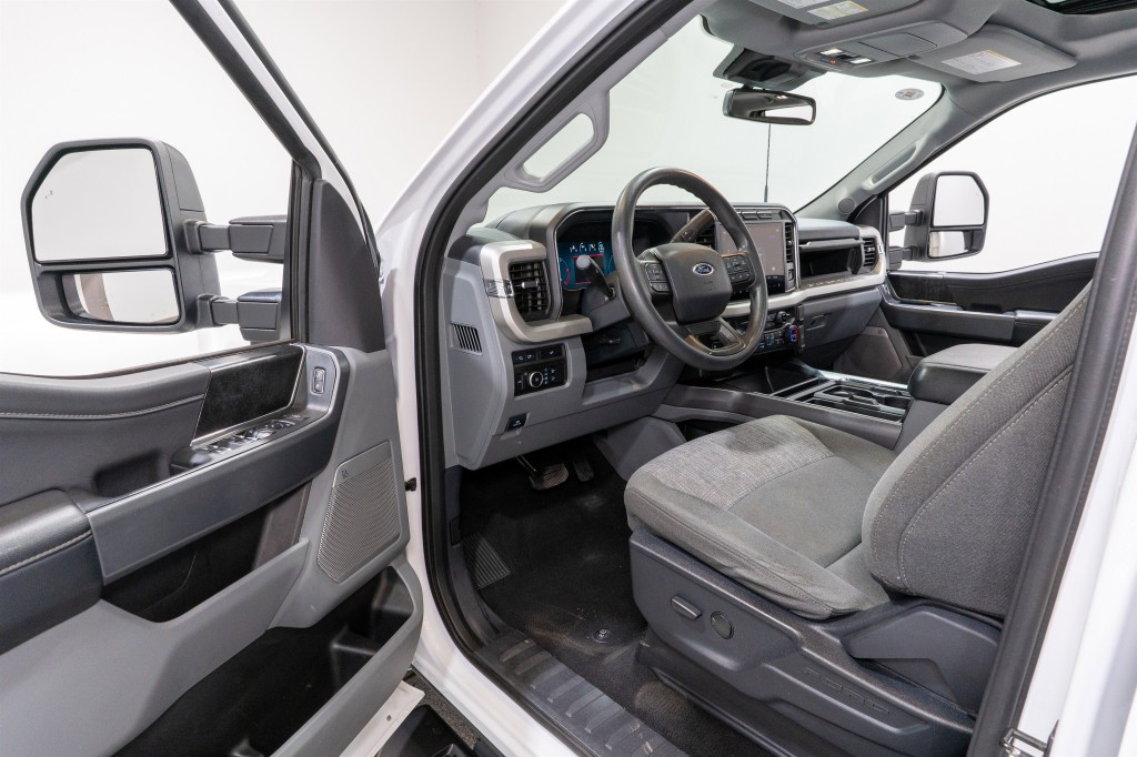 2023 Ford F-250 Image 14
