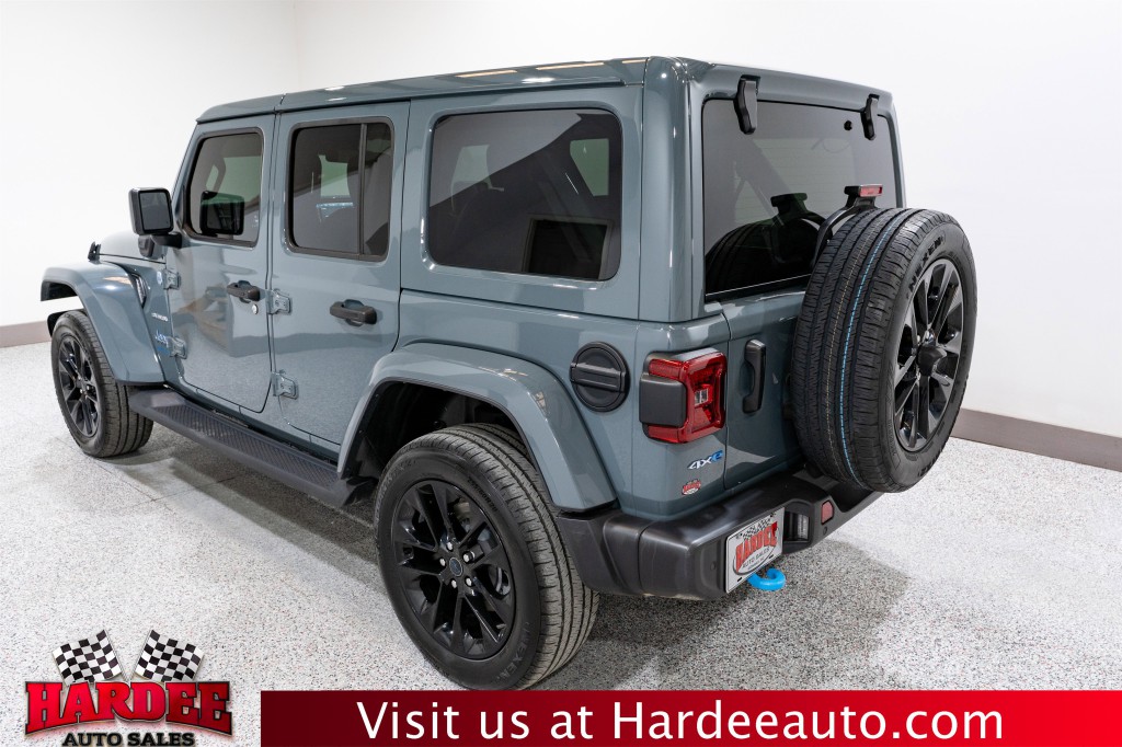 2024 Jeep Wrangler Image 3