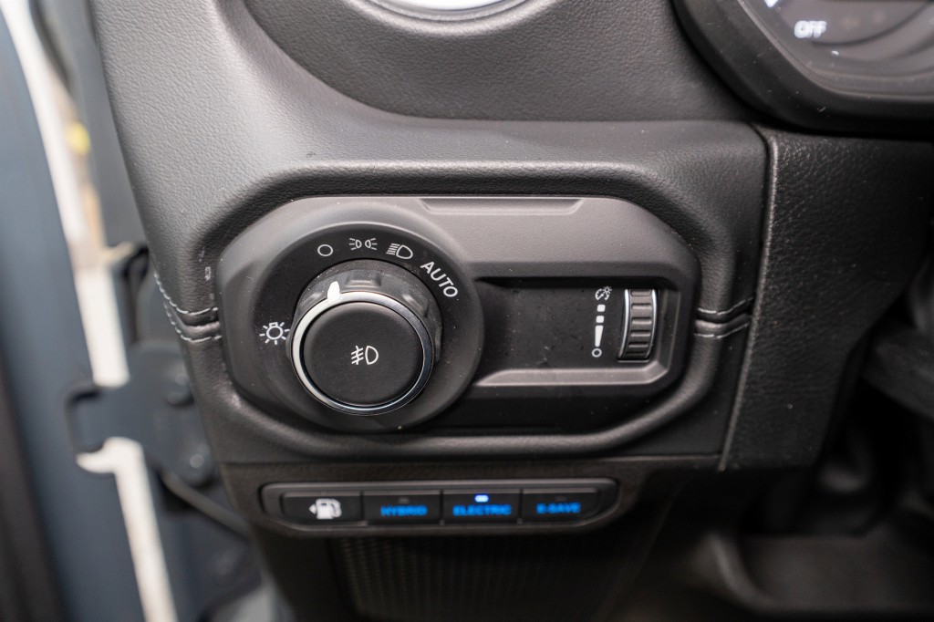 2024 Jeep Wrangler Image 31