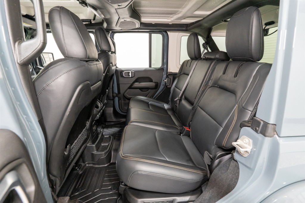 2024 Jeep Wrangler Image 33