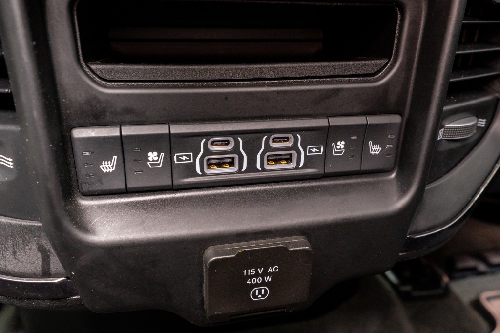 2024 RAM 1500 Image 35