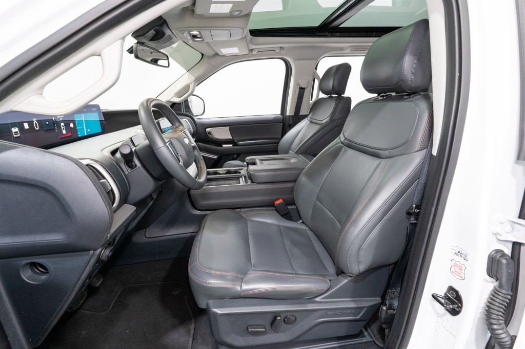 2025 Ford Expedition Image 15