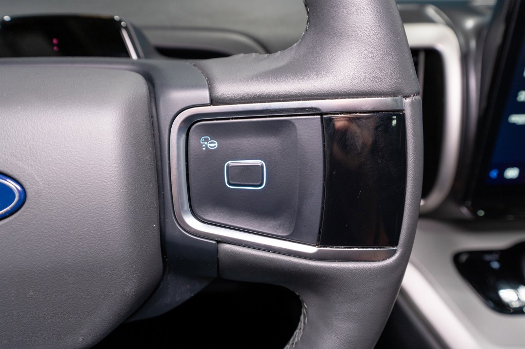 2025 Ford Expedition Image 26