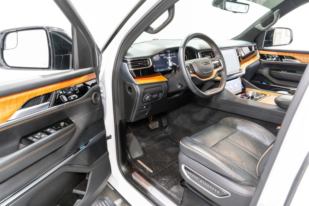 2024 Jeep Grand Cherokee Image 13