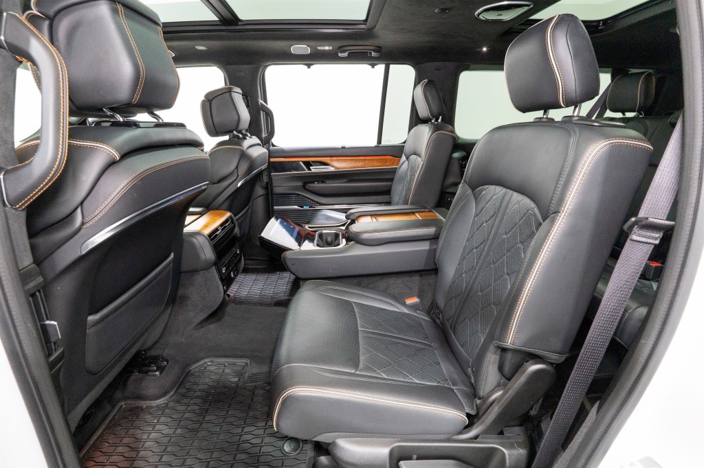 2024 Jeep Grand Cherokee Image 36